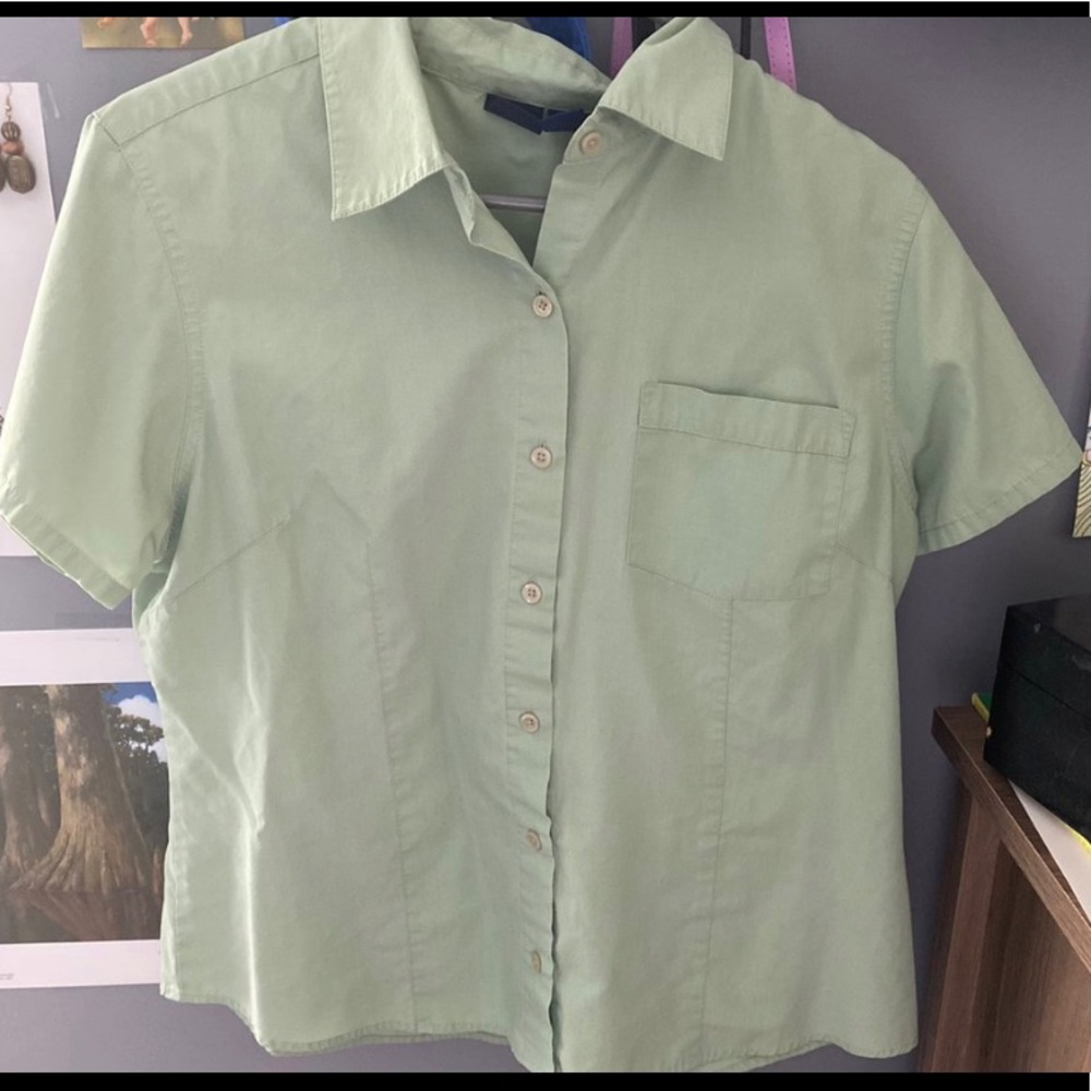 light green button up short sleeve blouse